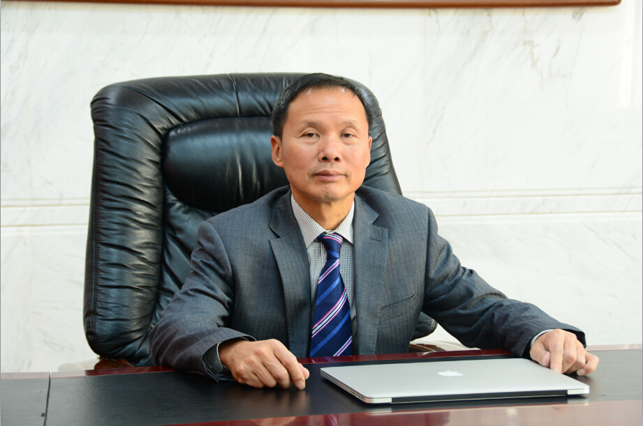 1961年2月15日出生于广东省潮阳市(现汕头市潮南区),得胜创始人,现任<