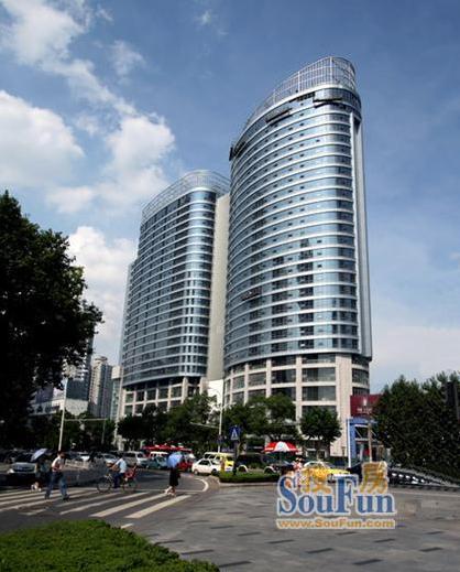  p data-id="gnyu7dsjli">中建工行广场位于武汉最繁华的中心地段,是