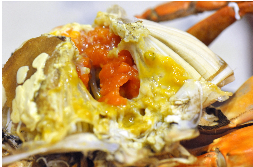  p>南沙青蟹,学名为拟穴青蟹,俗称蝤蛑,产自广东省广州南沙区的龙穴岛