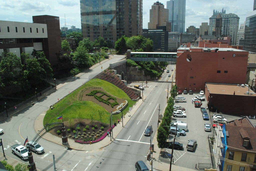  p>杜肯大学(duquesne university),又译迪尤肯大学,建校于1878年,是