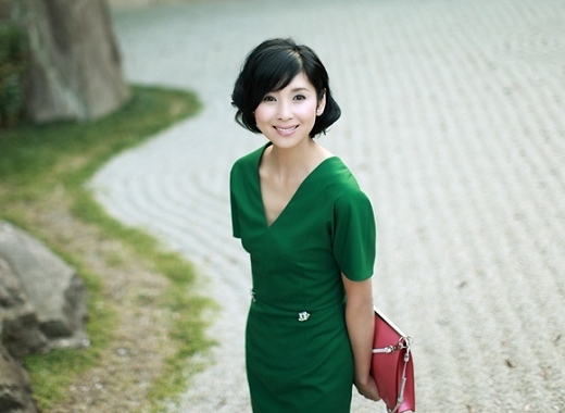 黑木瞳,1960年10月5日生于日本福冈县,日本影视女演员,毕业于<a