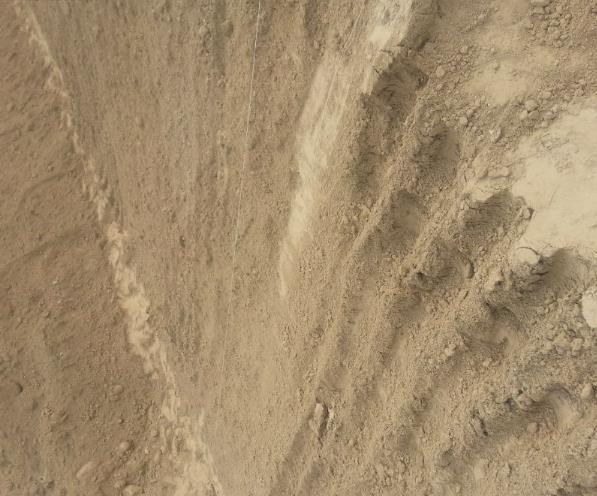 " data-lemmaid="2111375">平盘 /a>与坡面之间的交线,曾称坡脚