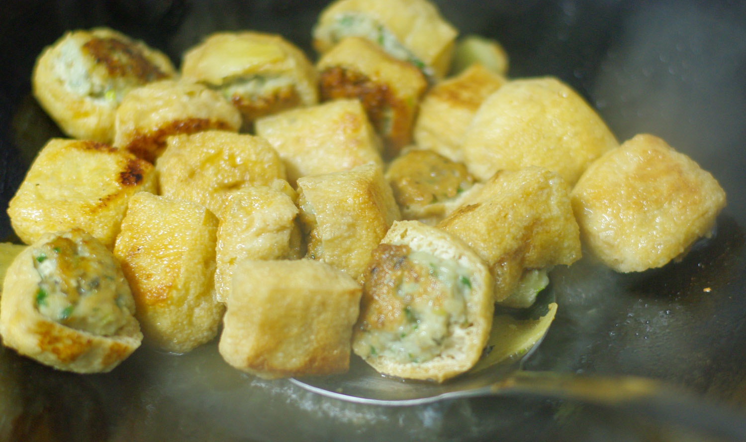 手工鲮鱼滑酿豆泡