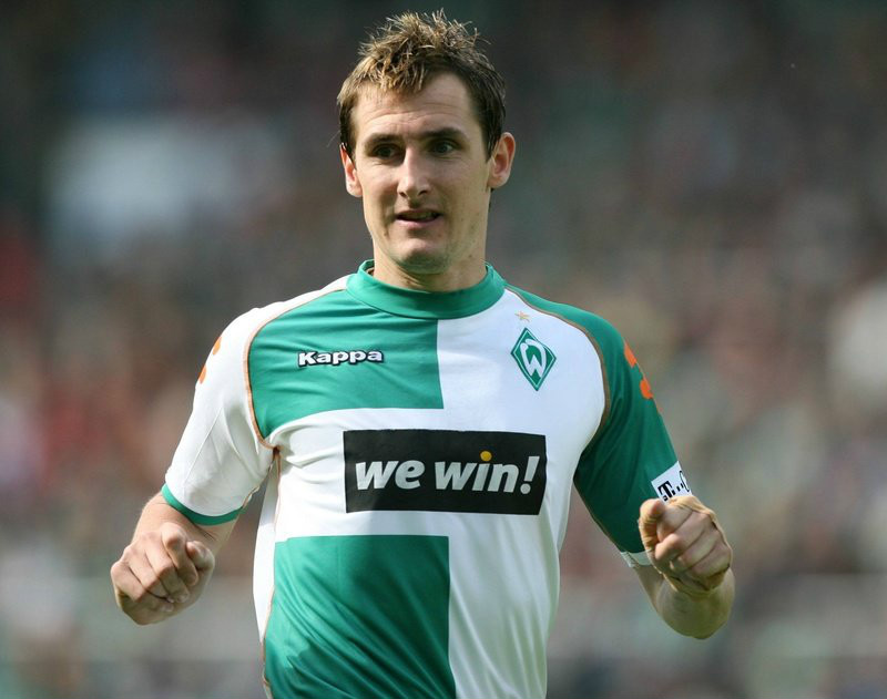  p>米洛斯拉夫·克洛泽(miroslav klose),1978年6月9日出生于 a