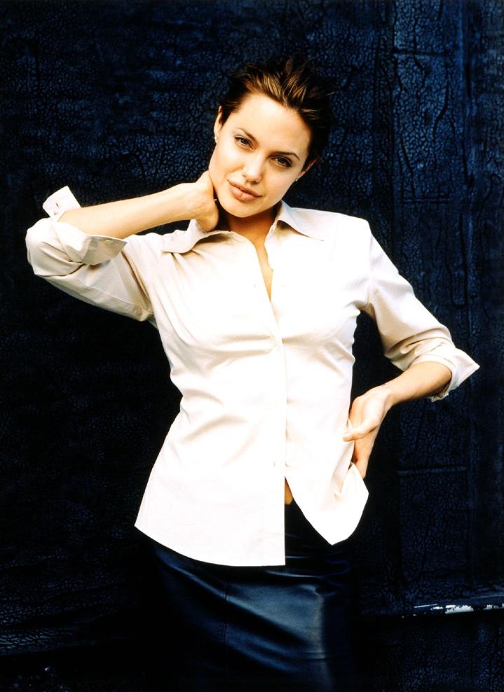 安吉丽娜·朱莉