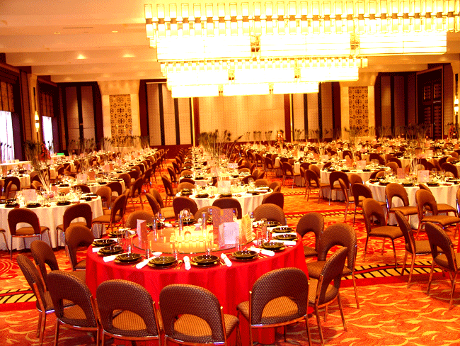 型酒店,位于东莞市莞长公路东侧地段,毗邻大岭山镇行政中心和文化广场