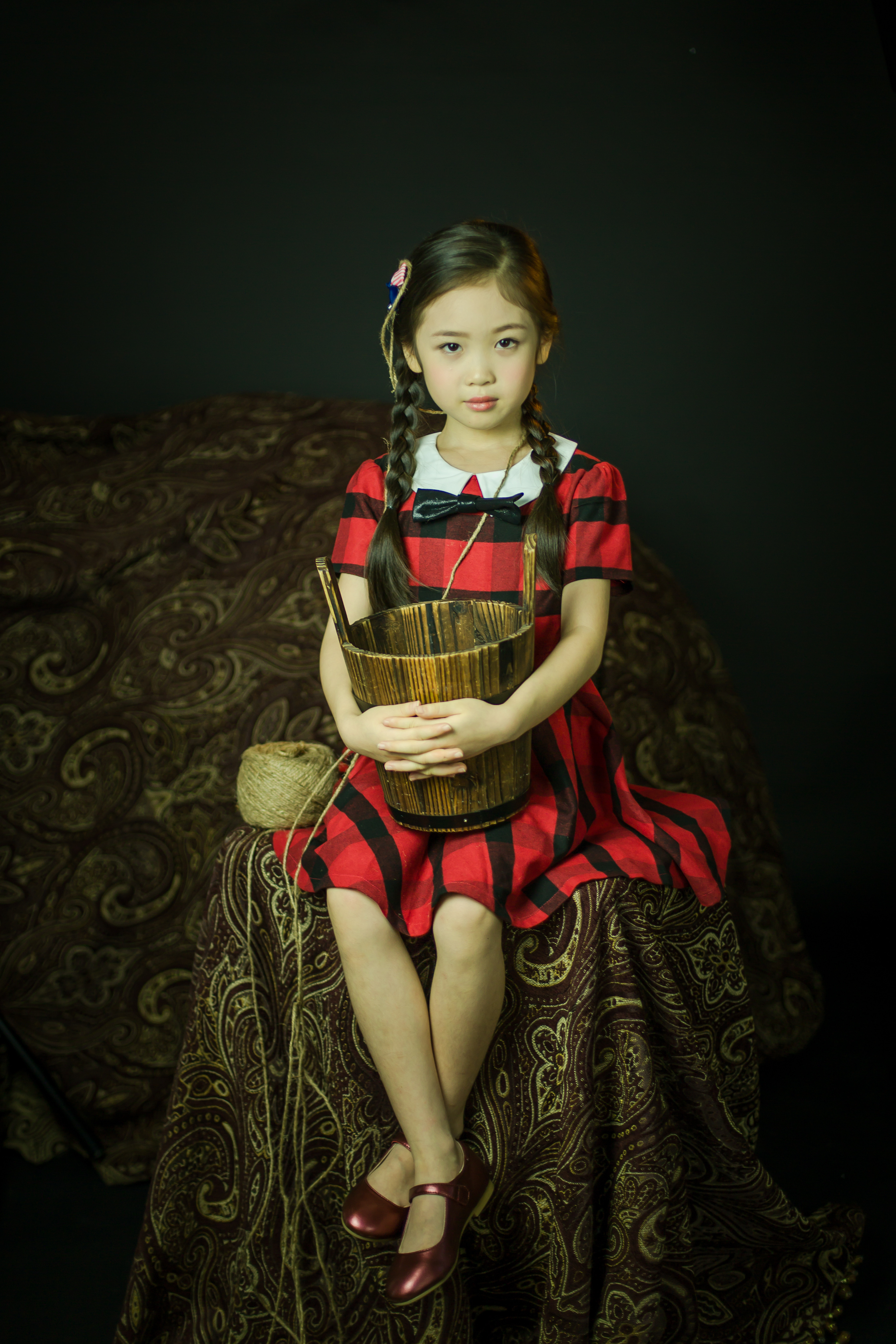  p>邓文怡,2009年11月14日出生于香港,童星,中国香港女歌手.