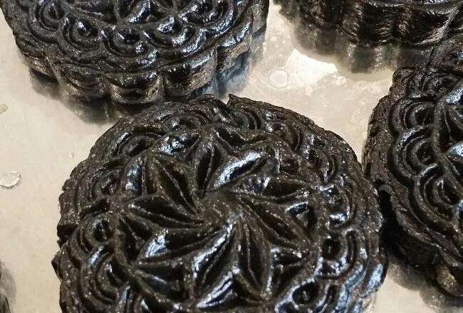 鸡屎藤籺是北海市合浦县的一种特色小吃