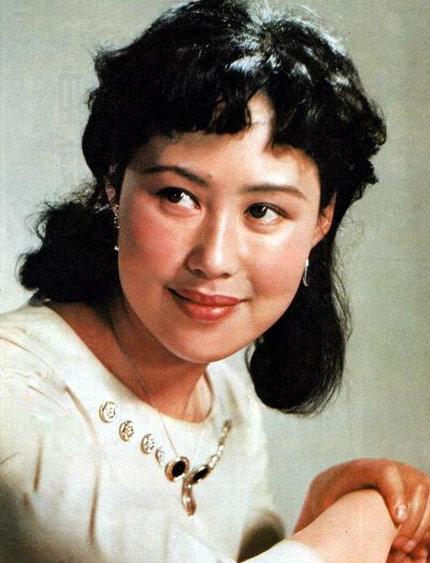  p>斯琴高娃,1950年1月20日出生于 a target="_blank" href="/item