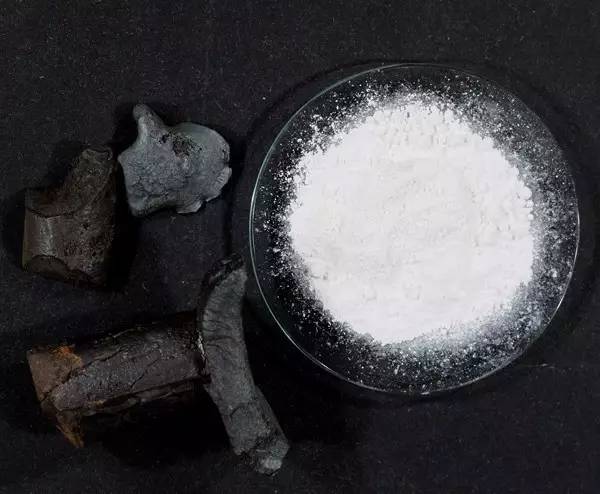 这些奇葩颜料出现之后，女王白了，拿破仑死了，梵高疯了_百科TA说