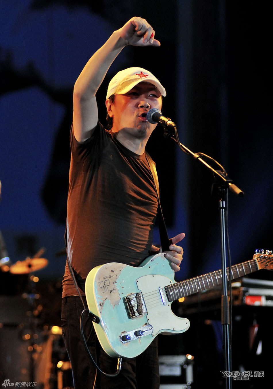 专辑的制作人是崔健.