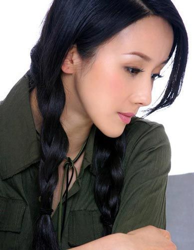  p>孙菲菲,1981年2月21日出生于陕西省西安市,中国内地女演员,毕业于 