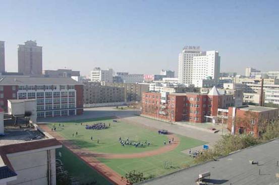  p>银川三中是一所全日制初级中学,学校坐落于银川市兴庆区中山南街