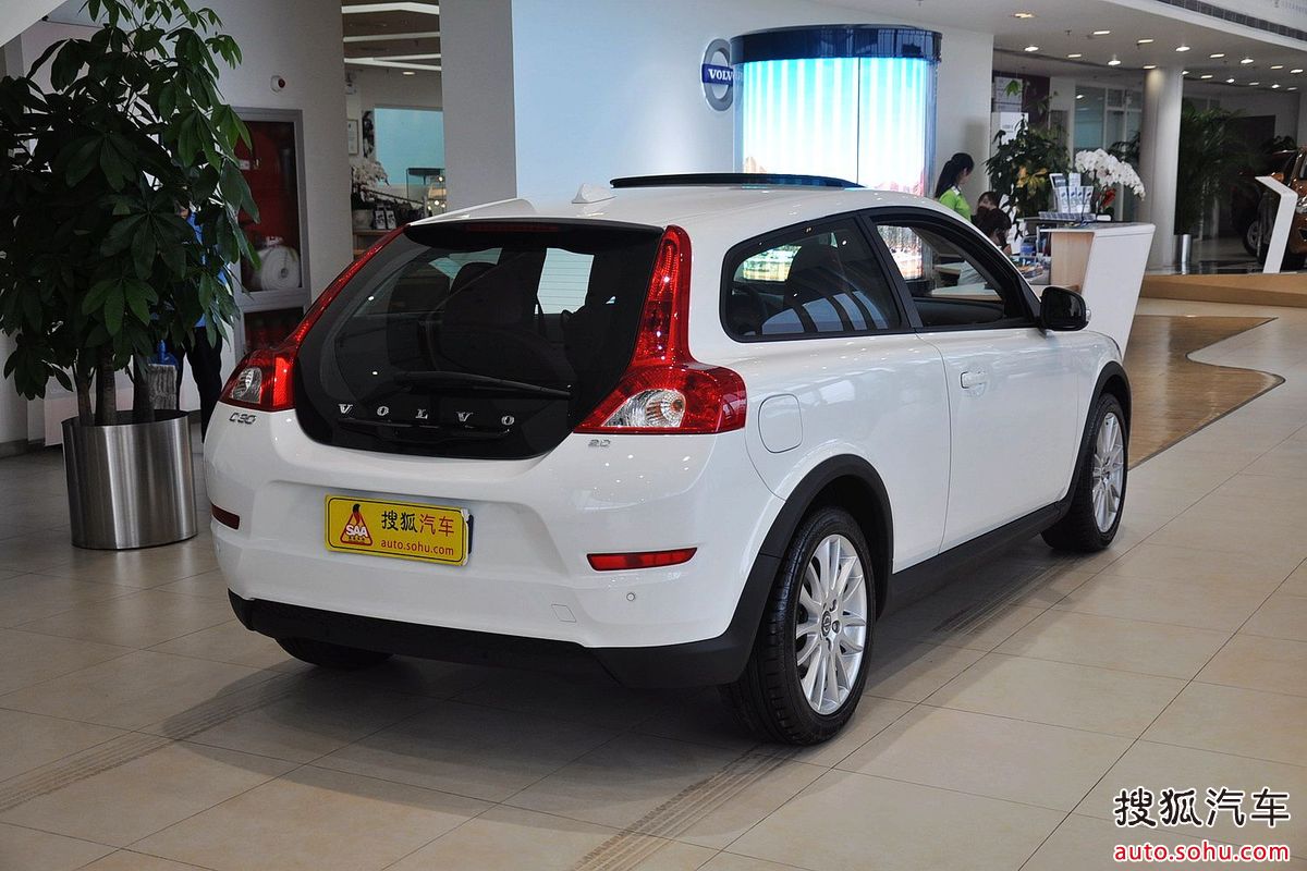 身为沃尔沃旗下全新的入门车款,c30借由着掀背设定与全新家族风格设计
