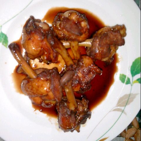 酱炖鸡小肘