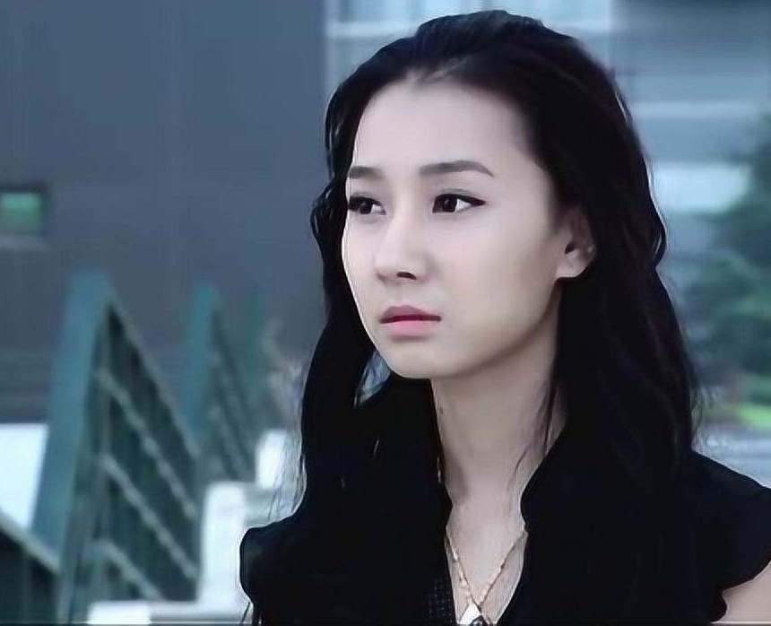 安琪,女,电视剧《 a target="_blank" href="/item/温柔的背后