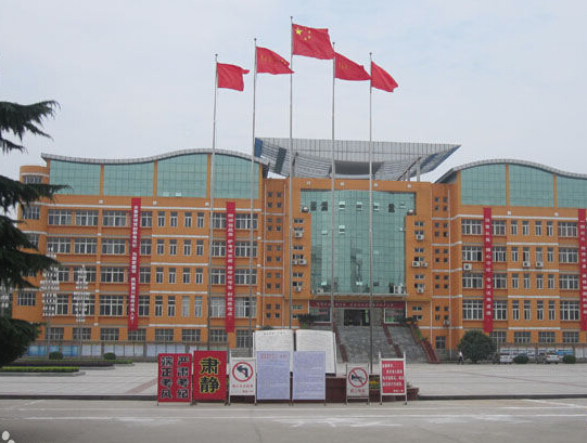 中学 /a>(简称" a target="_blank" href="/item/蕲春一中/1064496"