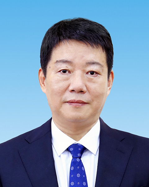 >李明,男,1964年11月出生,中共党员,河南省淮滨高级中学党委书记,校长