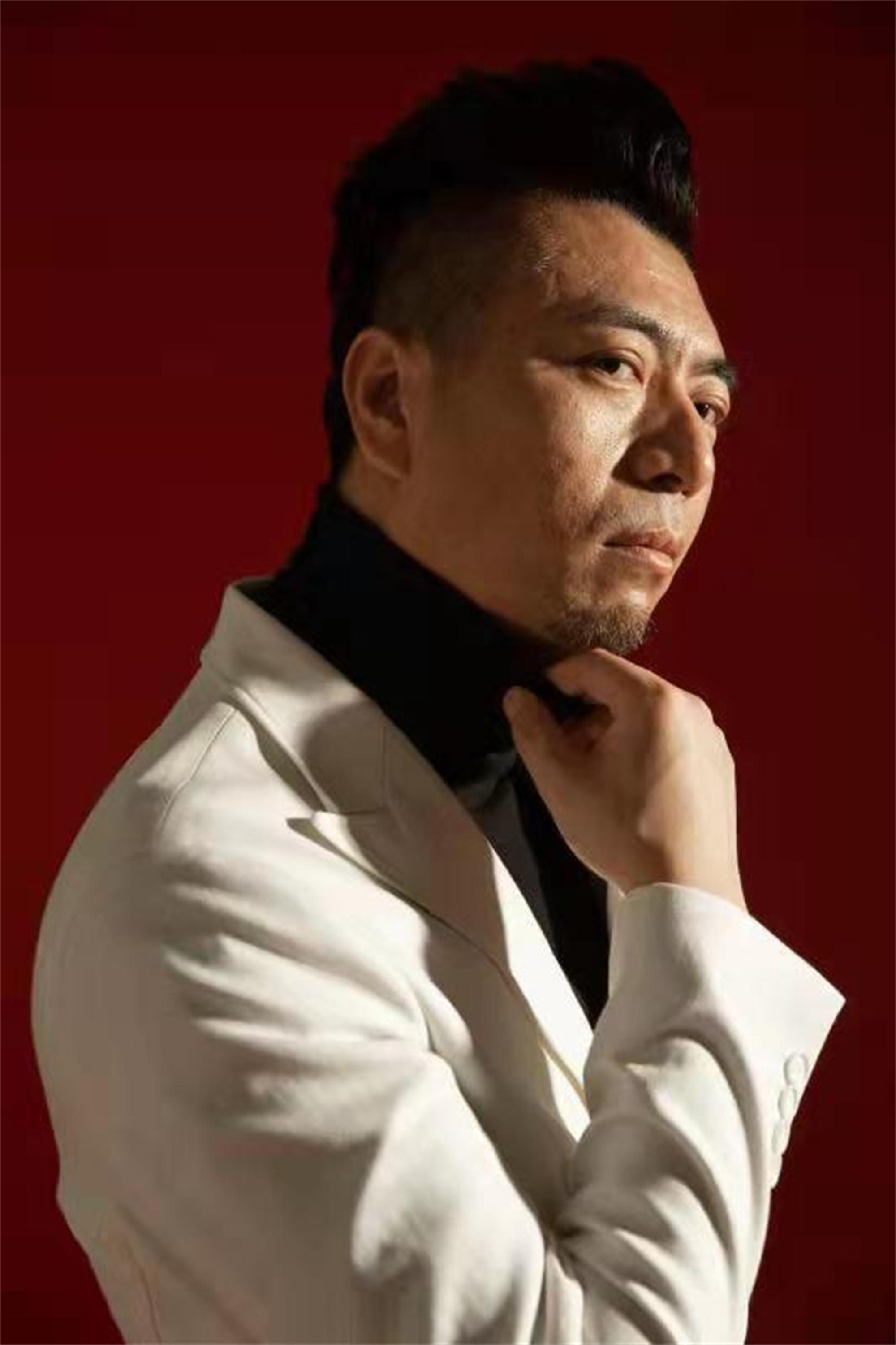 李东辉