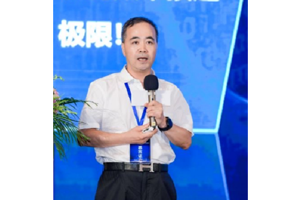  p data-id="gnaq4czuym">严春来,金刚玻璃首席技术官. /p>