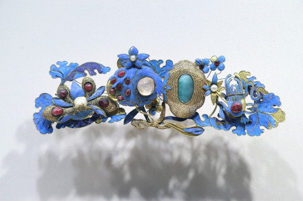 银镀金点翠嵌宝石花果纹簪 清代