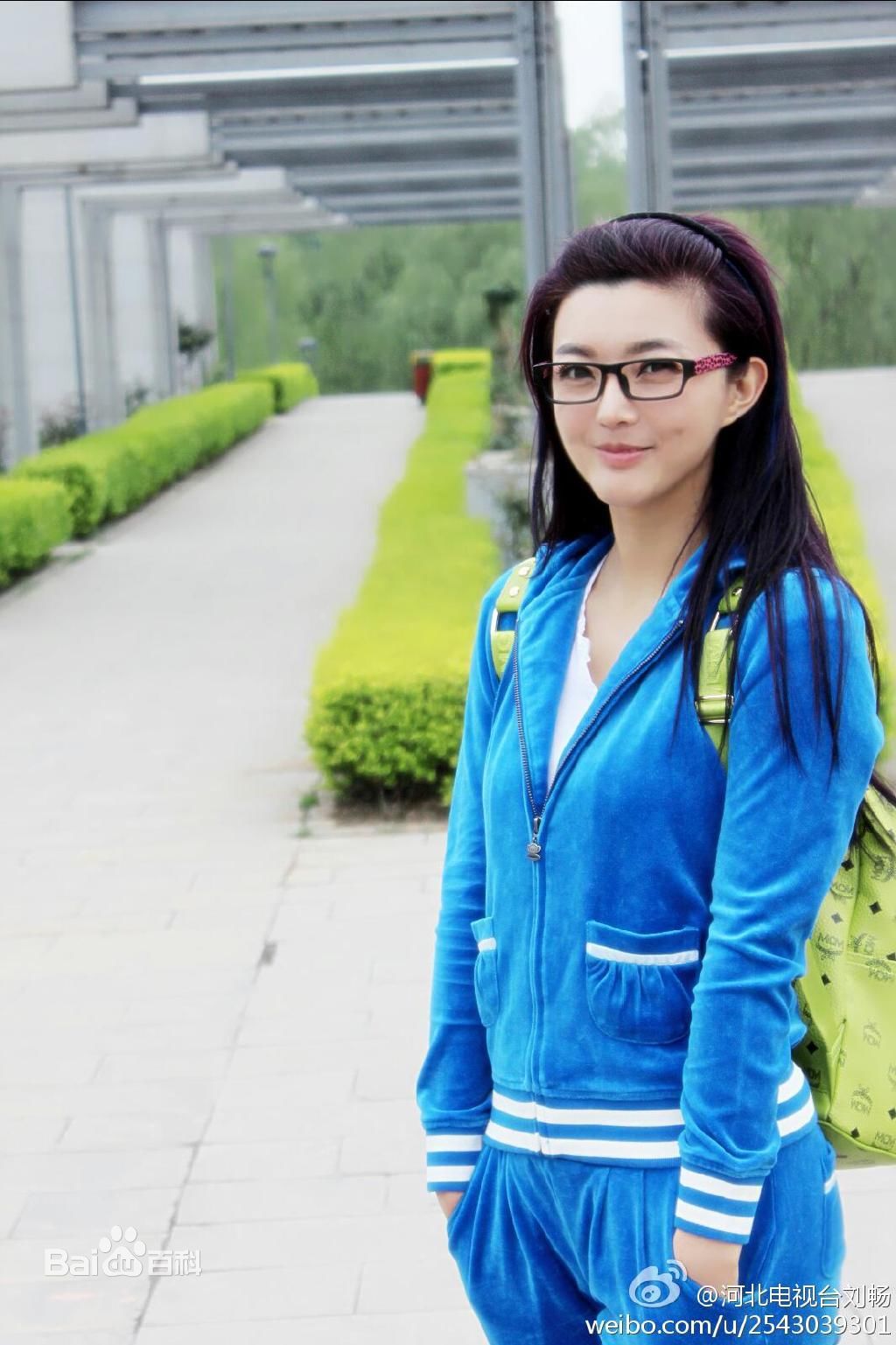 男过女人关的人物介绍 - 知晓星球