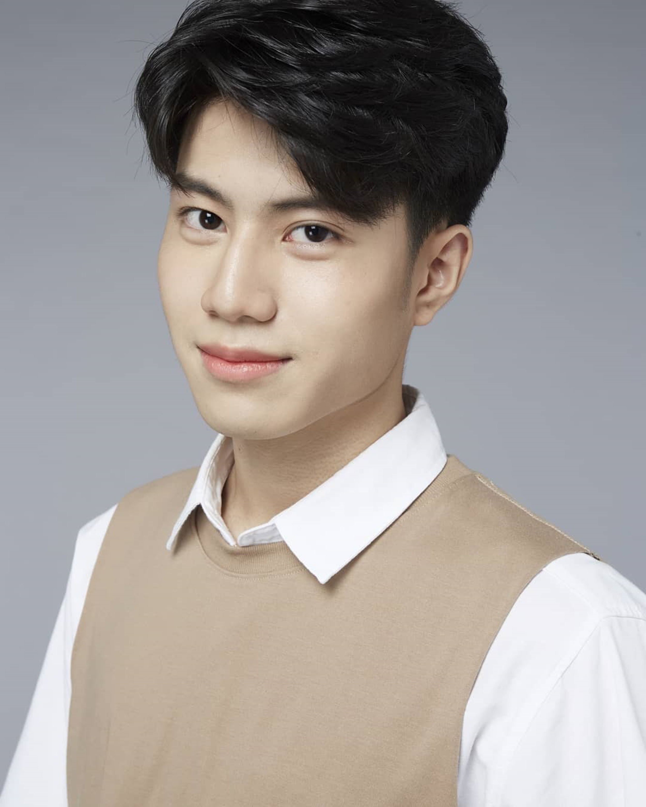  p>纳塔瓦·萨那萨瓦帕萨特(bank),2003年3月24出生于 a target="