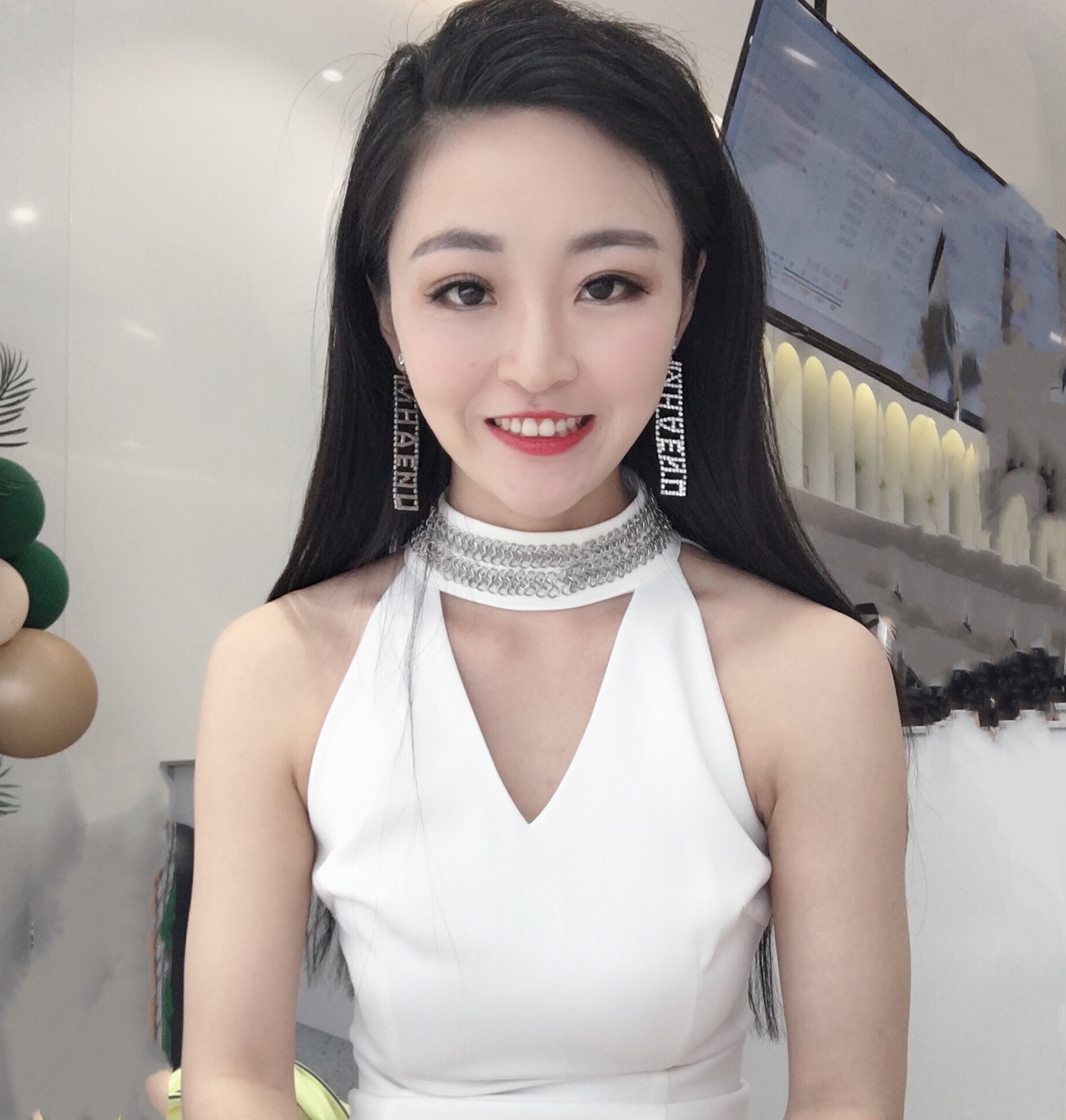  p>苏苏,女,中国籍,毕业于中国传媒大学播音主持艺