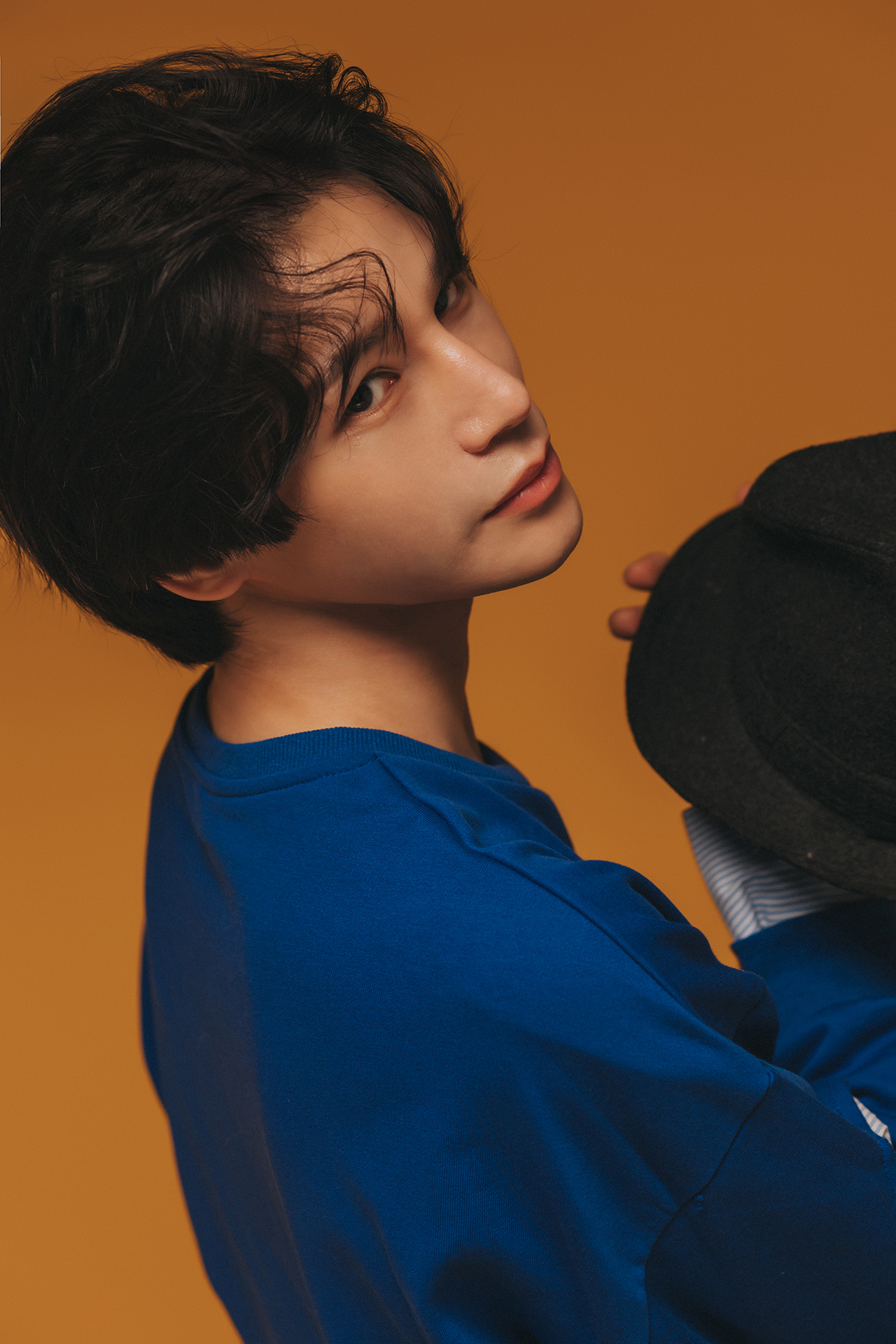  p>陈奕天(eachen),原名陈奕,曾用名陈旭天,陈一天,1997年4月20日出生