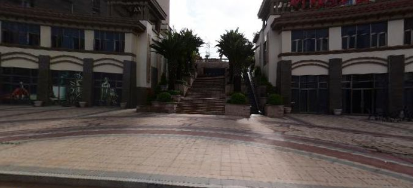  p>佳兆业御龙山位于东莞市虎门镇地标,由东莞市御龙山房地产开发有限