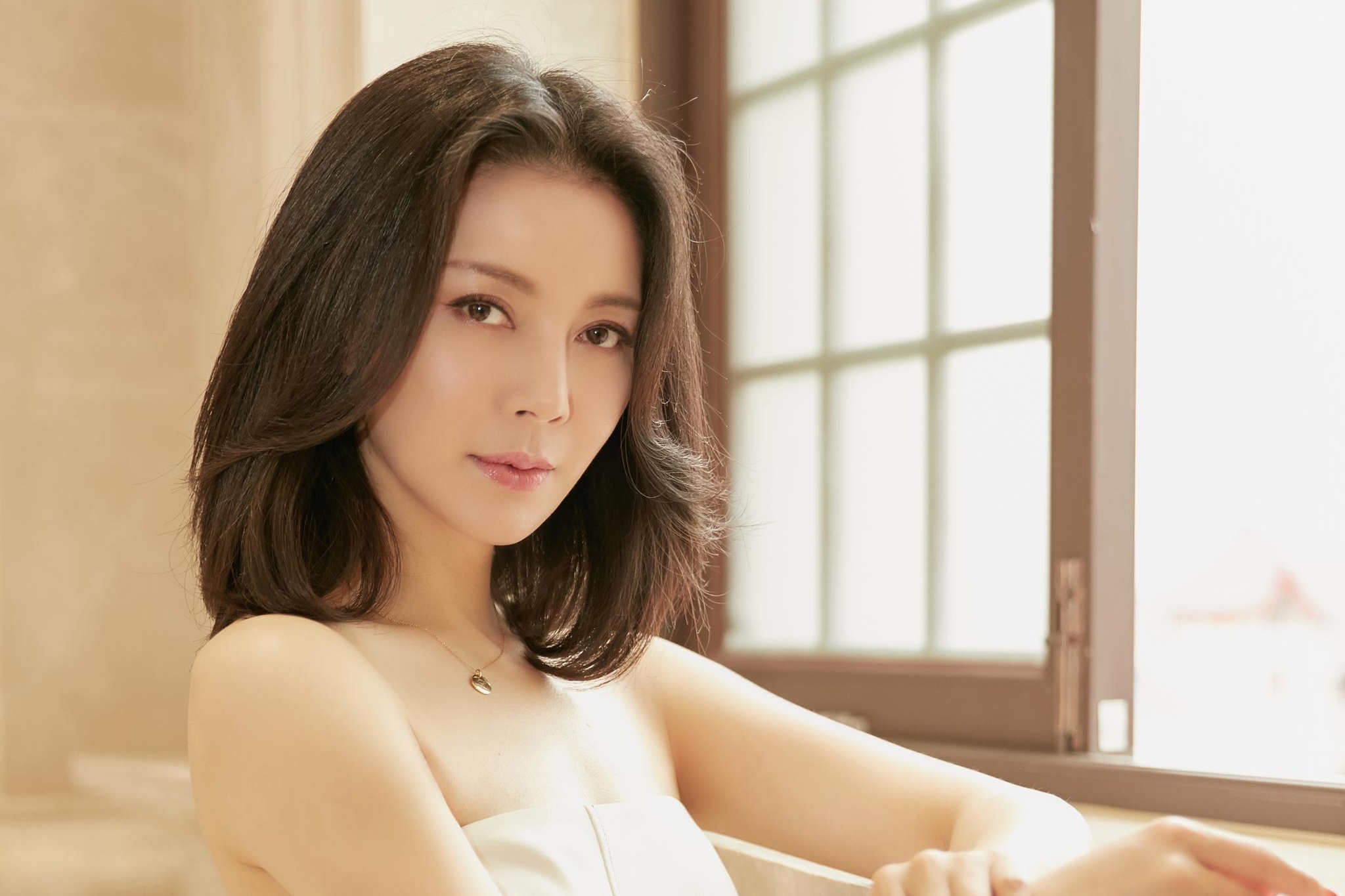  p>刘敏,1979年8月30日出生于 a target="_blank" href="/item/湖北省