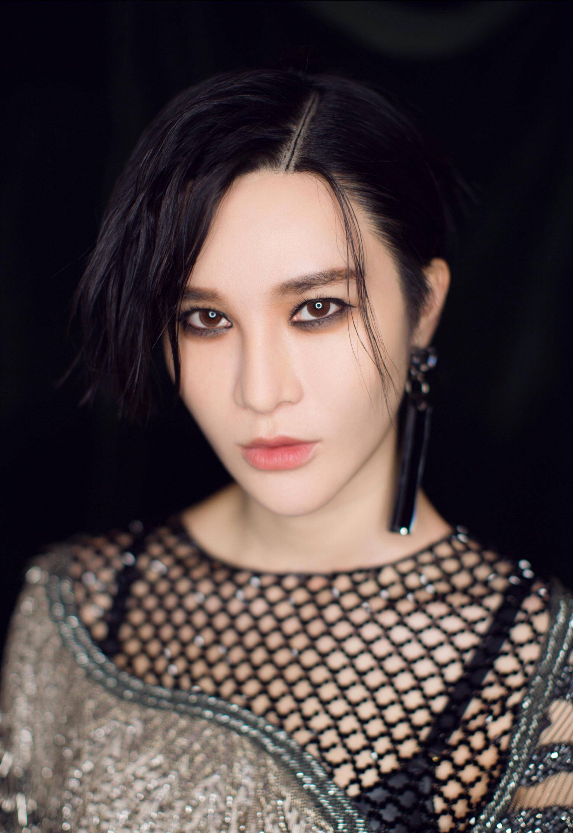 《我是歌手》是中国首档歌手音乐对决电视