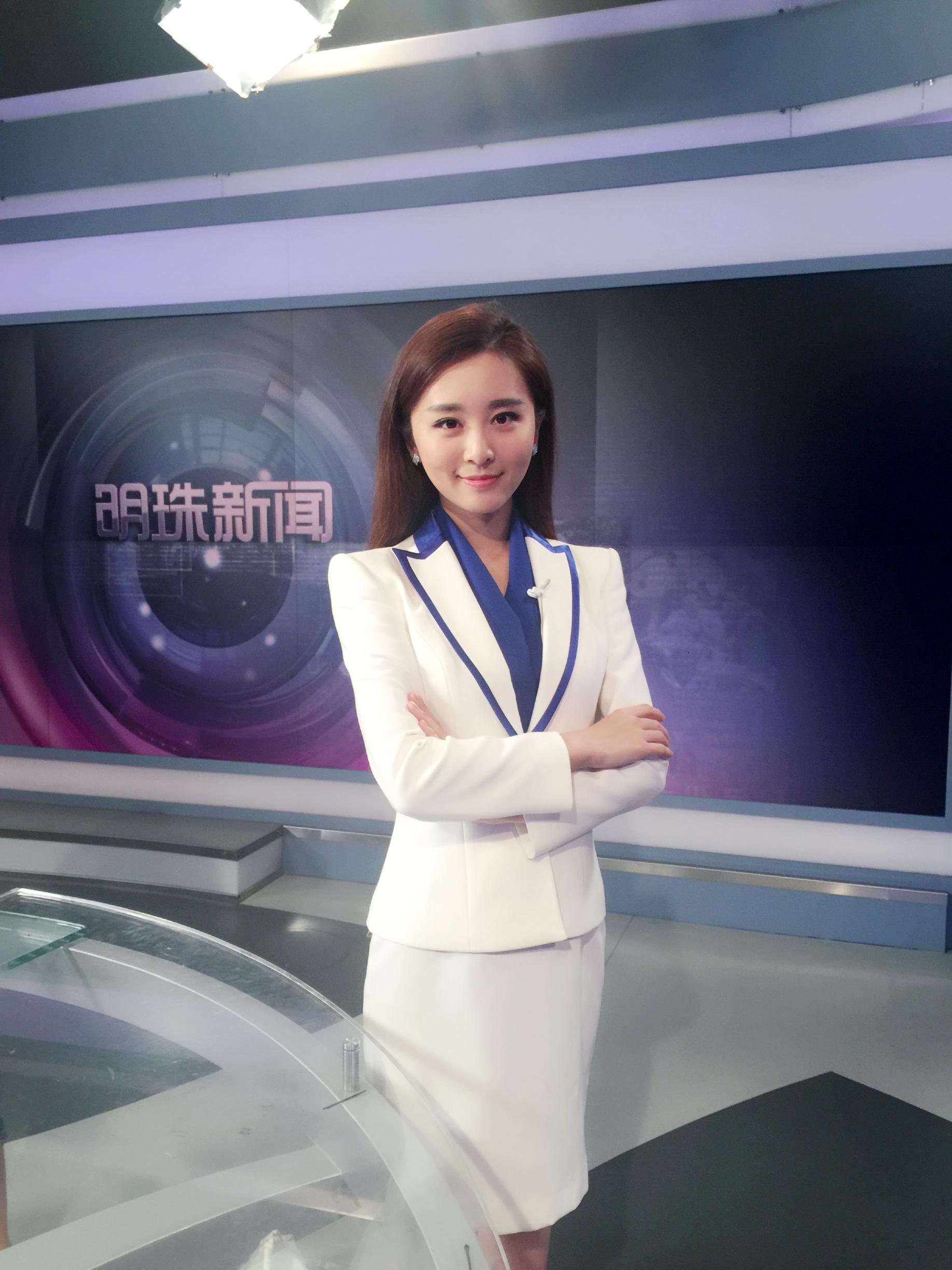  p>徐青,浙江绍兴诸暨人,毕业于杭州师范大学,就职于杭州电视台.