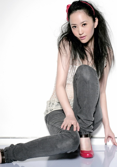  p>杨蕊(reny),1979年11月12日出生于北京市,中国内地女演员,毕业于 a