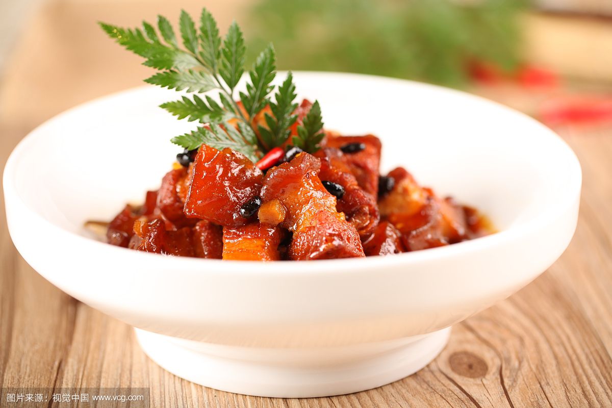  p>豆豉蒸五花肉是一道川菜美食.