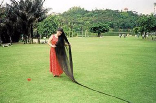  p>1969年,谢秋萍出生在山清水秀的 a href="#" data-lemmaid="