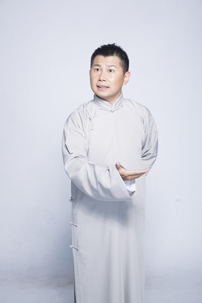  p data-id="gnwoh96go6">何伟,曾用艺名何云伟,1981年12月25日出生于