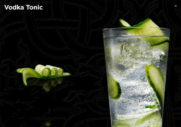  p>伏特加汤力(vodka tonic),这款鸡尾酒的名字取自它的配料伏特加和