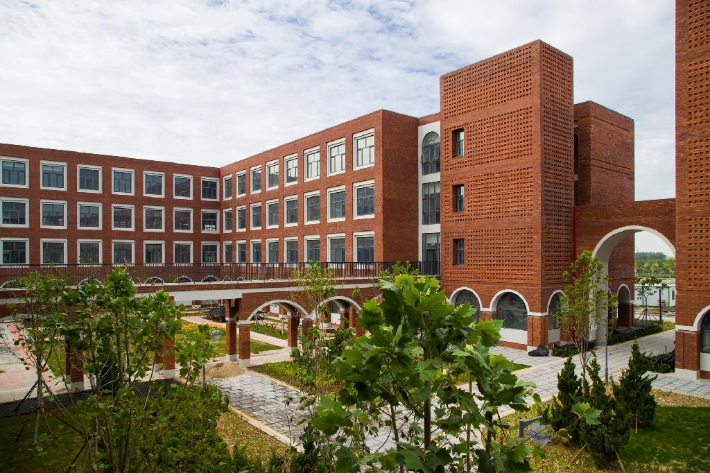  p>天津商务职业学院(tianjin college of commerce)是一所 a target=