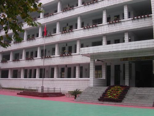 九江市龙山小学