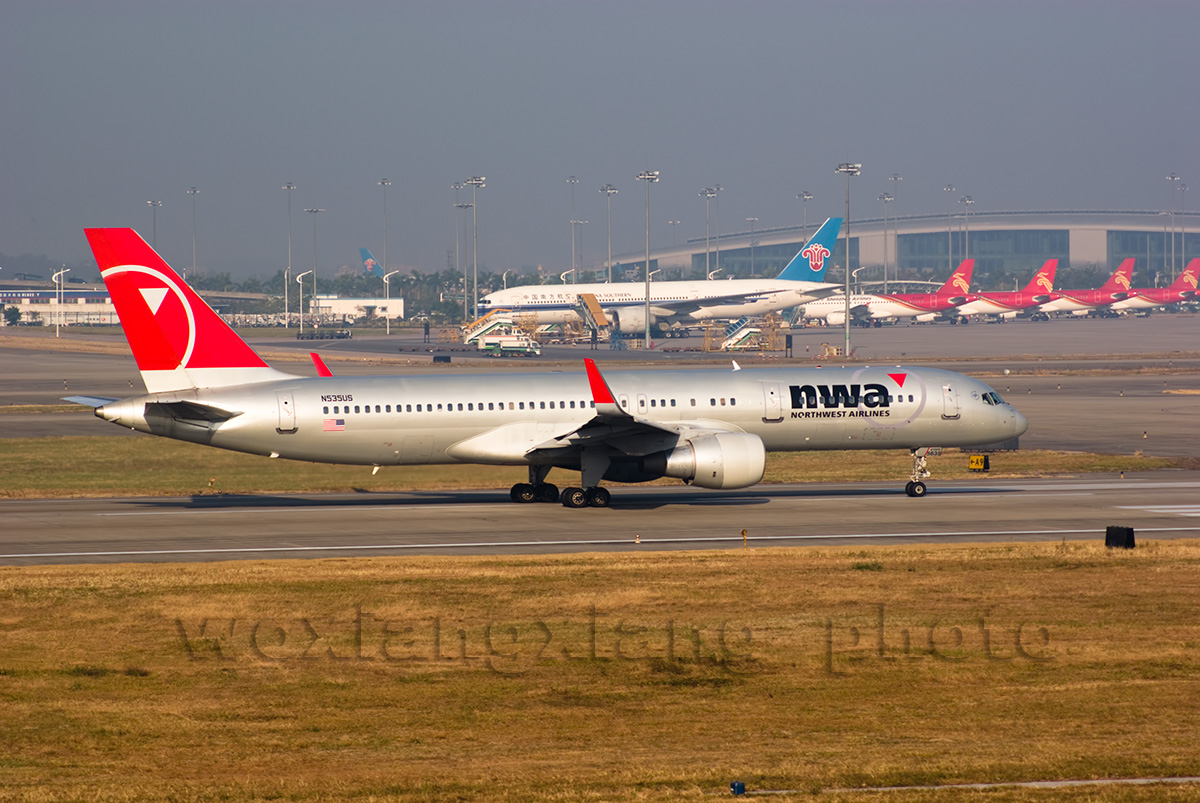 美西北航空公司