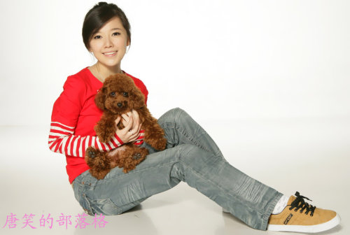  p>唐笑,1986年8月15日出生于湖南省长沙市,中国内地女歌手,演员,主持