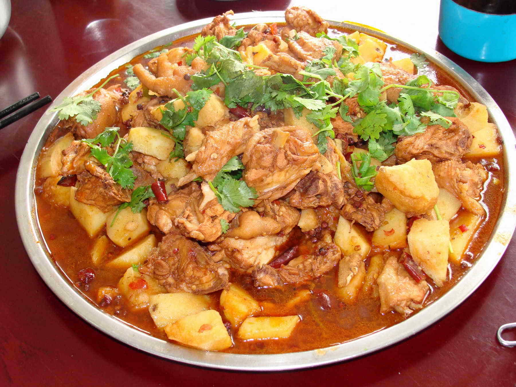 新疆大盘鸡=新疆大盘鸡最正宗制作过程