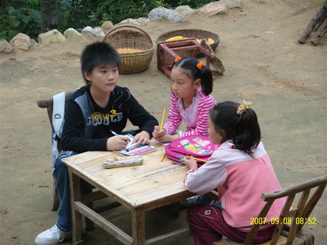 因其在《快乐星球第三部》的"防火墙"而出名.