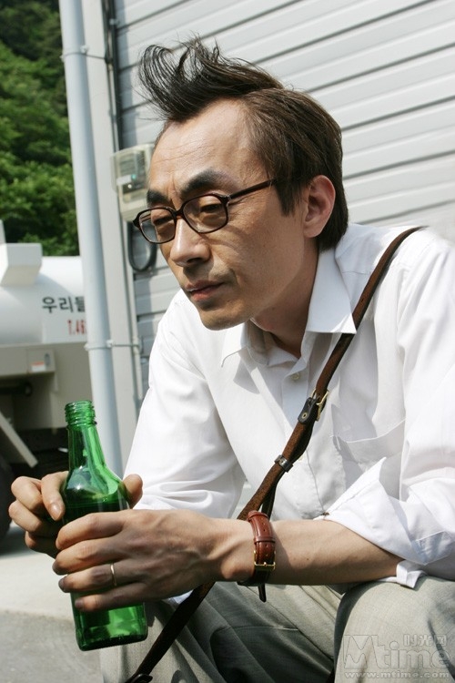  p data-id="gnbdc2lcgk">《坐情敌的出租车》是由金泰植执导,朴光正