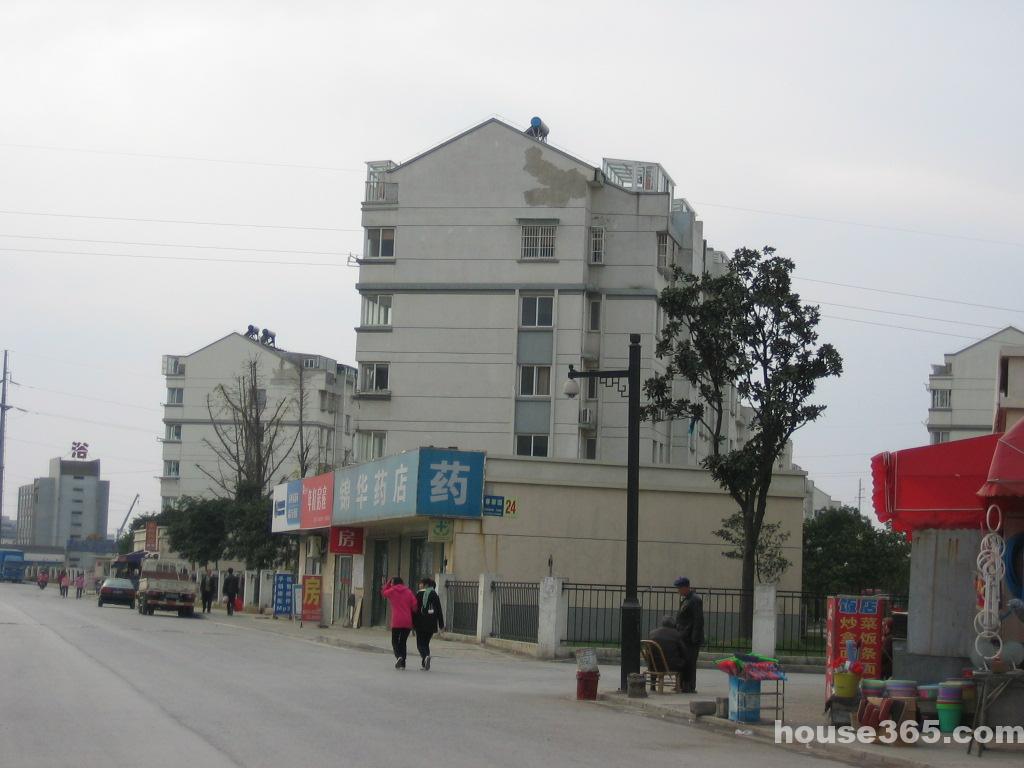  p>春馨苑为苏州古城区一居民小区.