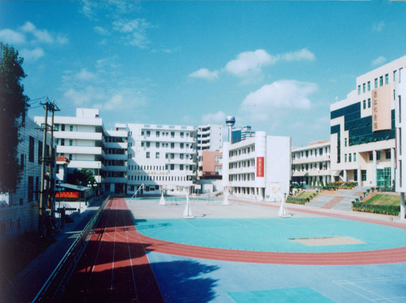  p>晋江市华侨中学,坐落于 a href="#">晋江市 /a>区南山路(旧称党校