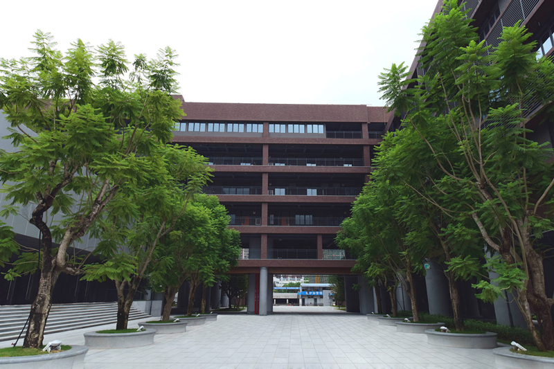 承翰学校国际课程实验校区是经深圳市政府批准的一所开展高中国际课程