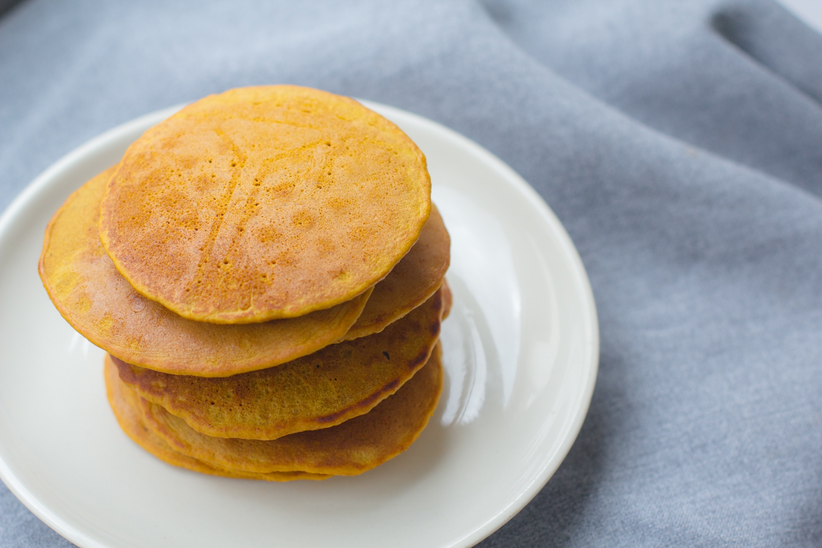  p>荞饼,以苦荞自发粉,牛奶为原料制作的食品. /p>