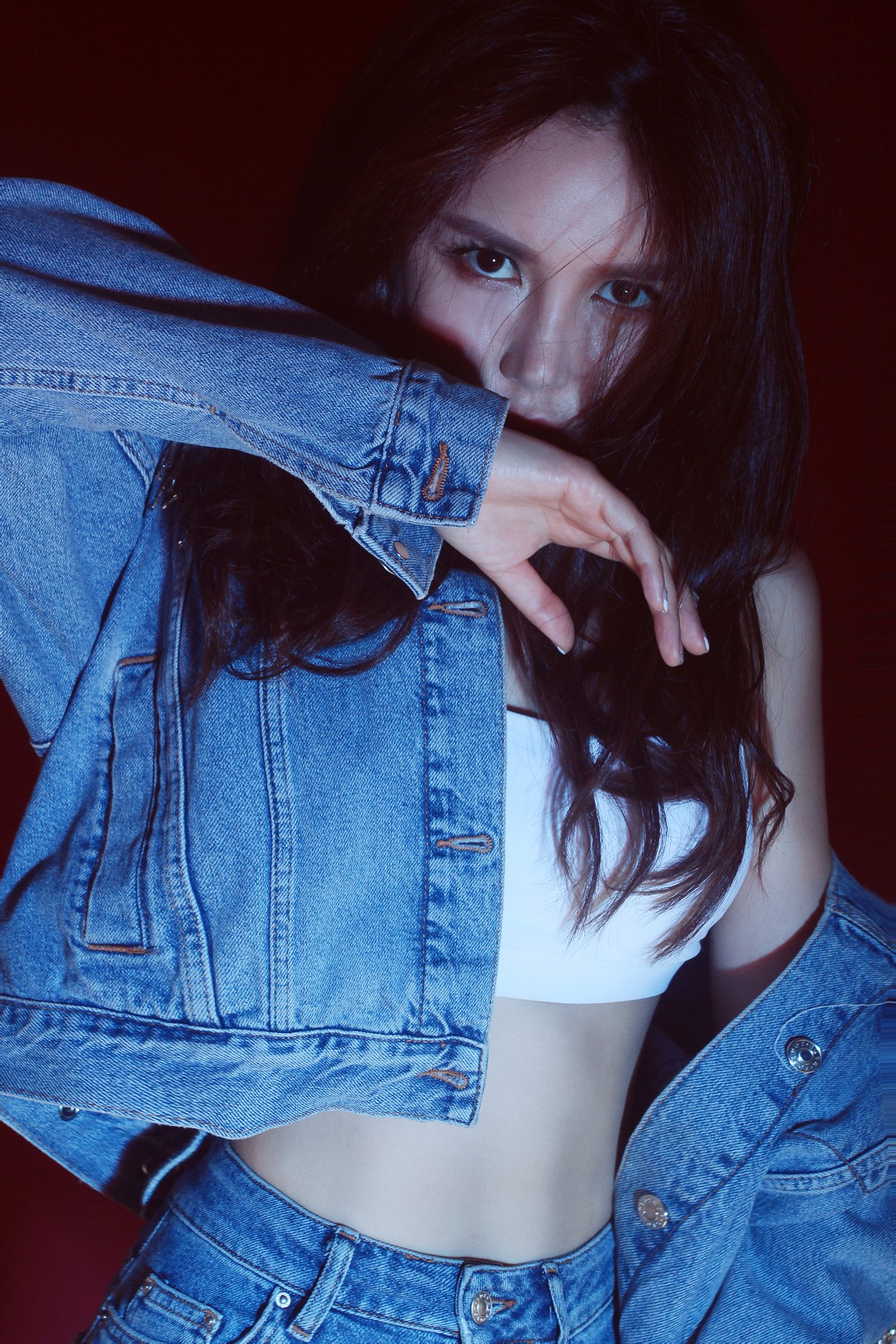  p>郑舒尹(suby cheng),1985年1月16日出生于中国台湾,美籍华裔电子乐